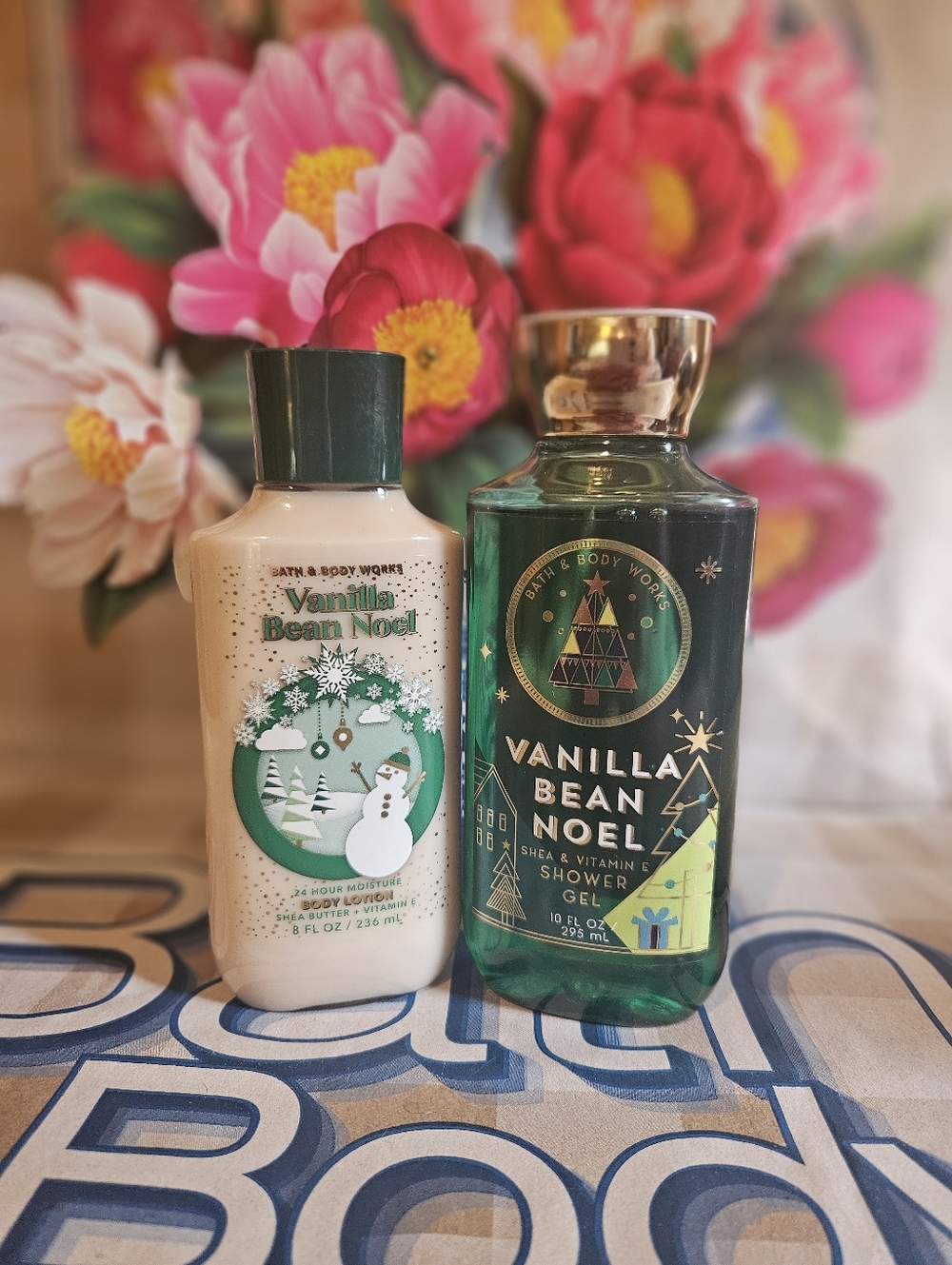 NWT Bath and Body Works Vanilla Bean Noel Bodycare Set - Green and Cream
